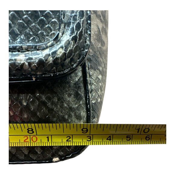 Victoria’s Secret Snakeskin Shoulder Bag Gray Gold Chain Crossbody Elegant - Picture 6 of 13